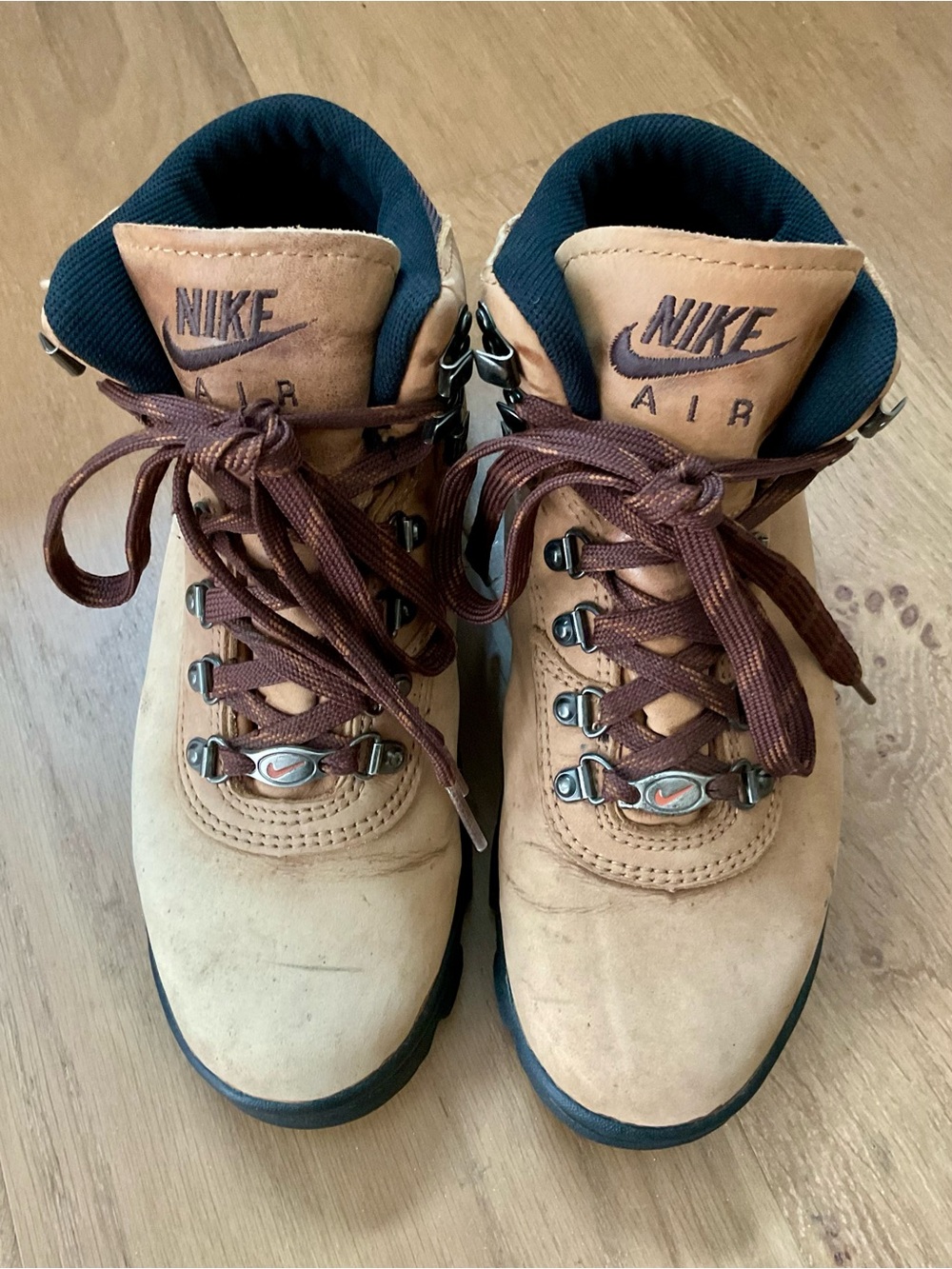 VTG 1995 Nike ACG Air Tan Suede Leather Hiking Boots Womens 7 Gorpcore Outdoor